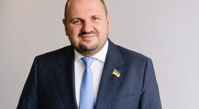 Вез золото и бриллианты: Розенблат пытался вылететь из Украины