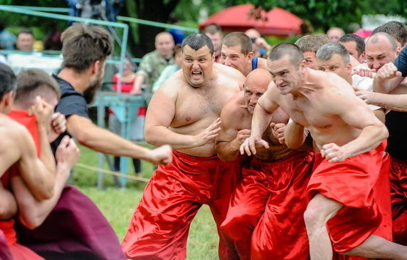 В Запорожье на День города подрались более 200 казаков