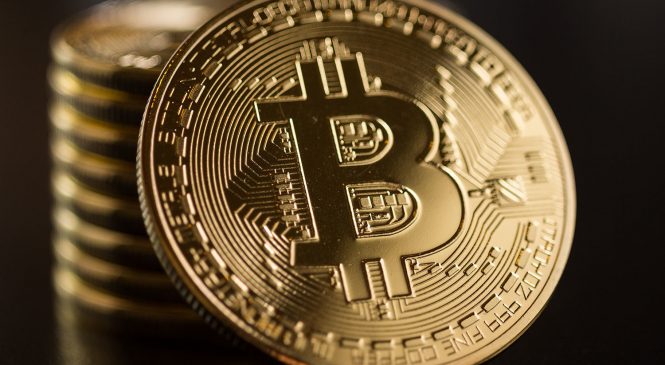 Курс Bitcoin упал ниже отметки в 9,8$ тысяч