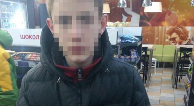 Житель Запорожья украл 2 бутылки рома на АЗС