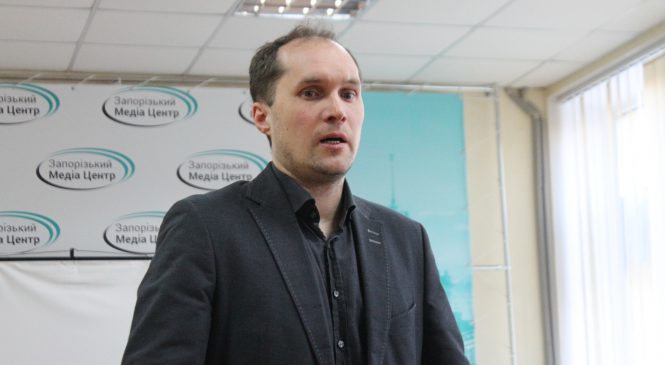 «В Украине президент – это директор колхоза»: Юрий Бутусов – об украинской политической действительности