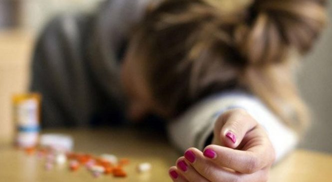 В Запорожье девушка хотела покончить с собой из-за несчастной любви