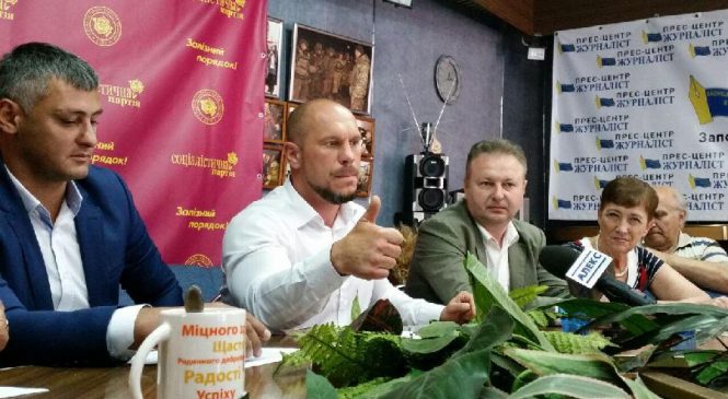 Запорожский чиновник времен Януковича возглавил местную партийную организацию и признался в дружбе с экс-«смотрящим»