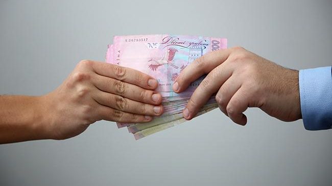 В Запорожье преподавателя КПУ задержали за взятку (фото)