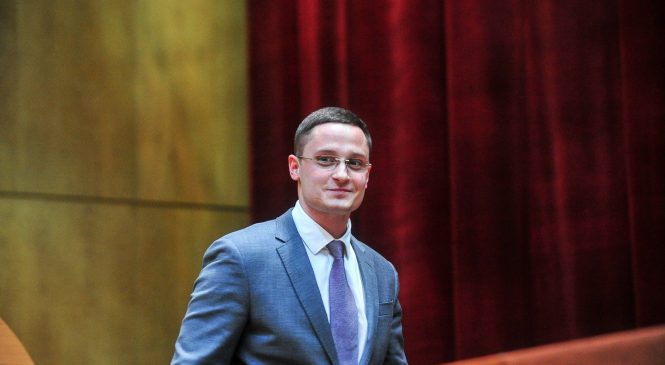 Владислав Марченко: «Безумие и политические лозунги пусть остаются в Верховной Раде. Депутатам области нужно работать»