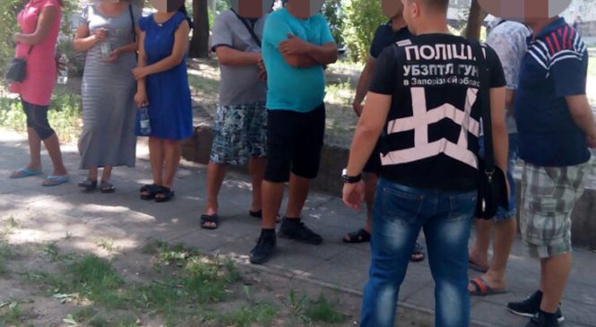 5 из 15 иностранцев, проверенных полицией во время рейда, нарушили закон