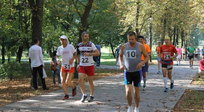 Запорожский спортсмен в свои 70 лет за сутки пробежал около 150 км