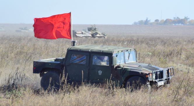 600 бойцов, 150 единиц техники, высшее руководство страны: на Азовском побережье в Запорожской области прошли масштабные военные учения — ФОТОРЕПОРТАЖ