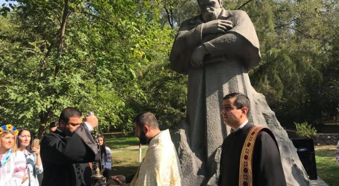 В Ереване торжественно открыли первый в Армении памятник Тарасу Шевченко (ФОТО)
