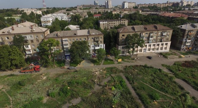 Риття котловану під ТРЦ у запорізькому сквері Яланського, про яке повідомляли активісти, сьогодні не почалося