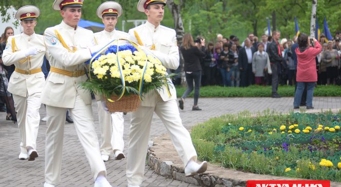 Как в Запорожье отмечают День Победы (Фоторепортаж)