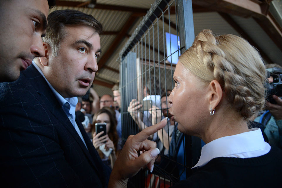 Полиция и пограничники прибыли в отель “Леополис” для задержания Саакашвили