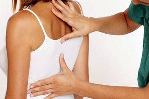 Ученые назвали причины из-за чего боль в спине