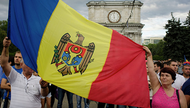 Митинг в Кишеневе проводят сторонники молдавской оппозиции