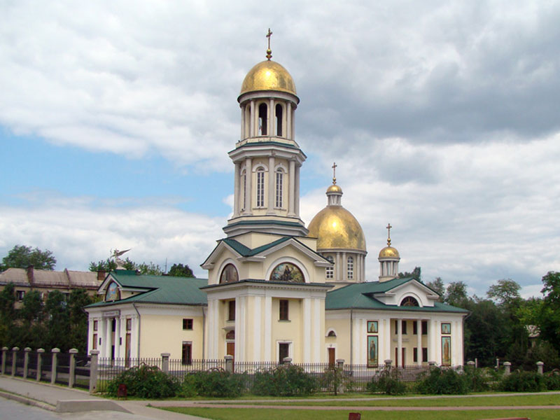 Ночью в Запорожье ограбили церковь и пытались вынести святые мощи
