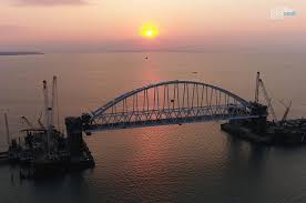 Из-за Керченского моста Украина подаст в суд на Россию