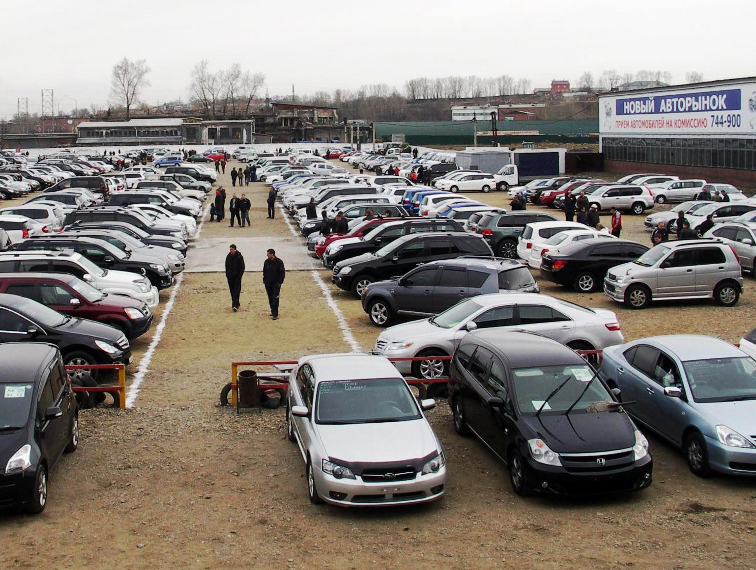 В Украине значительно выросли продажи подержанных авто