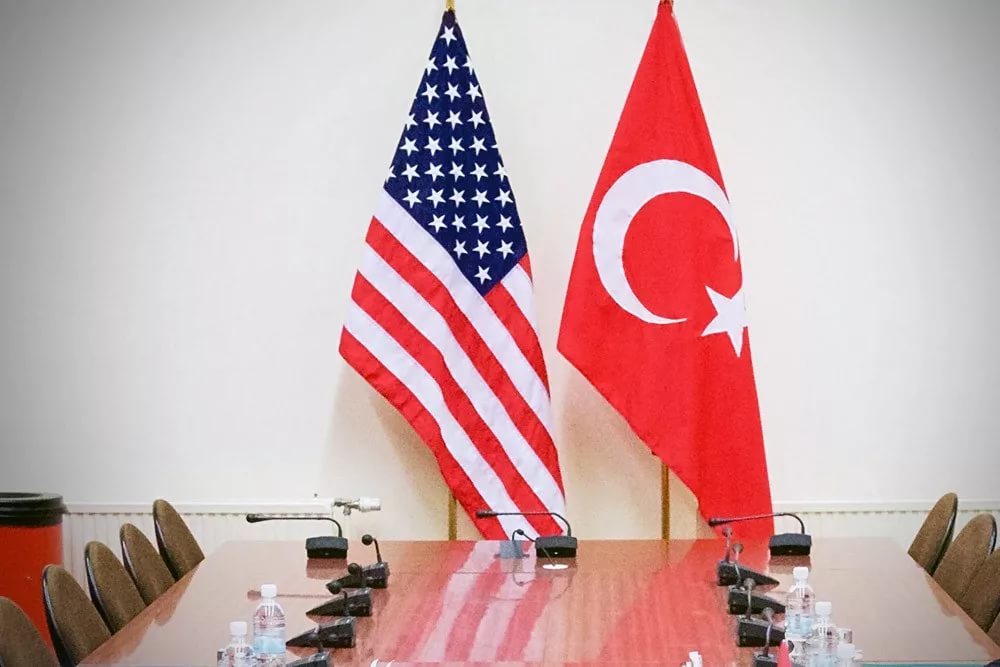 США и Турция прекратили выдачу виз