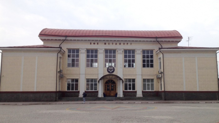 В Запорожье продается здание бывшего офиса “Металлурга”