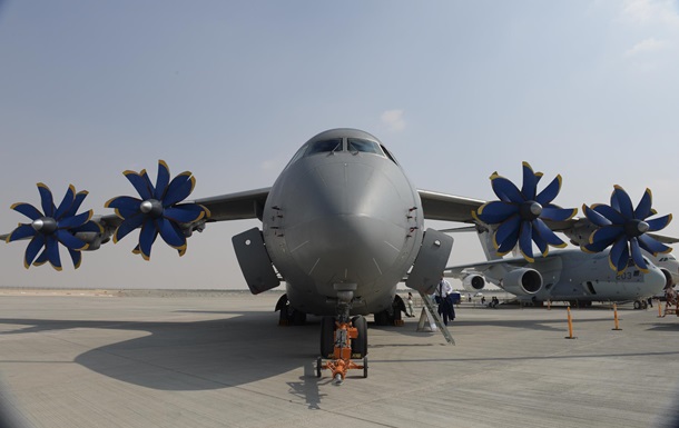 Украина и ОАЭ договорились о производстве самолетов