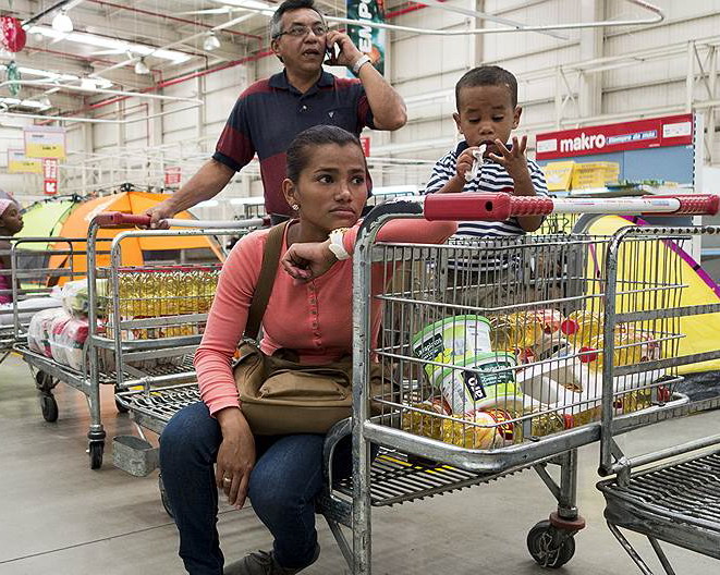 Инфляция в Венесуэле превысила 4000%