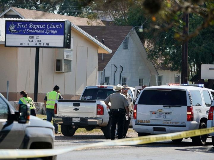 Кровавая бойня в Техасе. Убиты 26 прихожан баптистской церкви