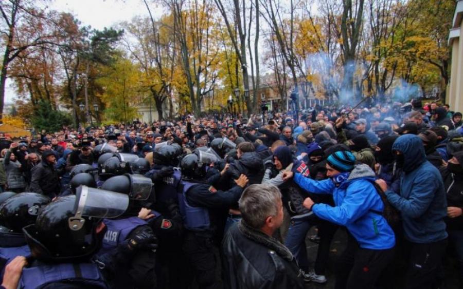 И опять-таки Одесса : митинг активистов перерос в побоище