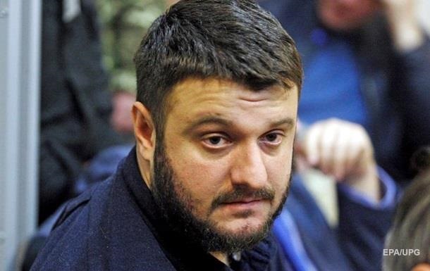 СМИ: Суд вернул загранпаспорт Александру Авакову