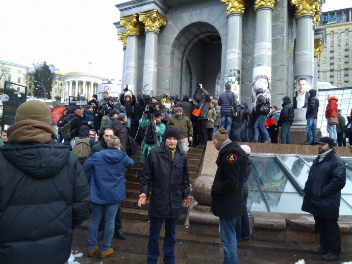На Майдане активисты требуют посадить руководителя “титушек”