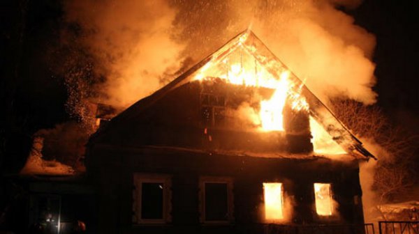 В Запорожском районе горел частный дом