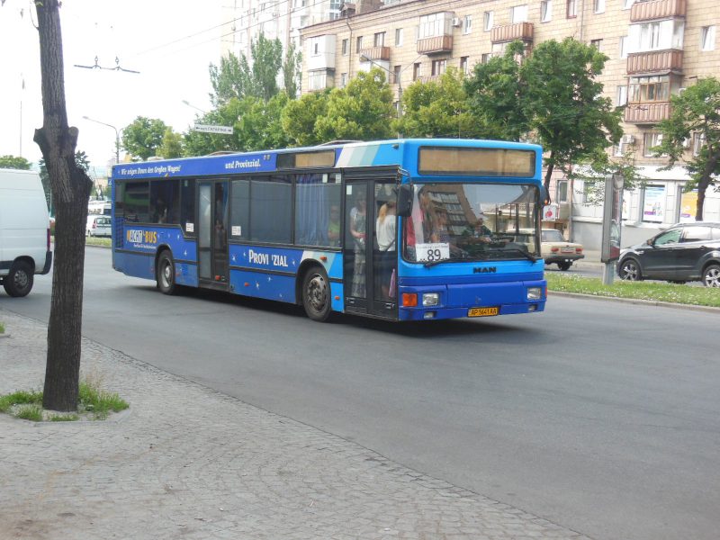 Власти Запорожья намерены приобрести еще 150 вместительных автобусов