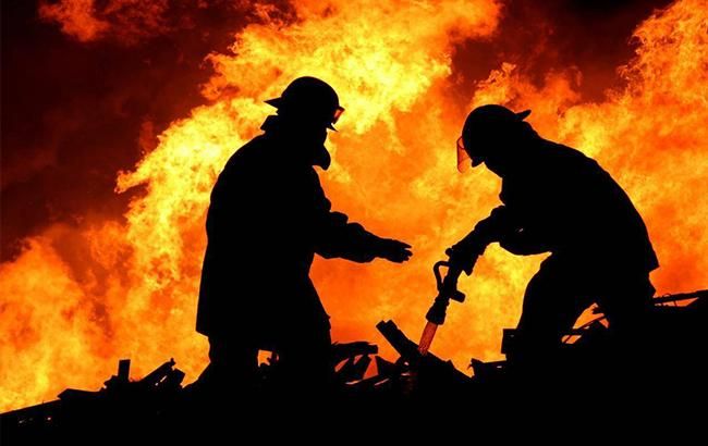 В Запорожье спасатели из пожара спасли двоих человек