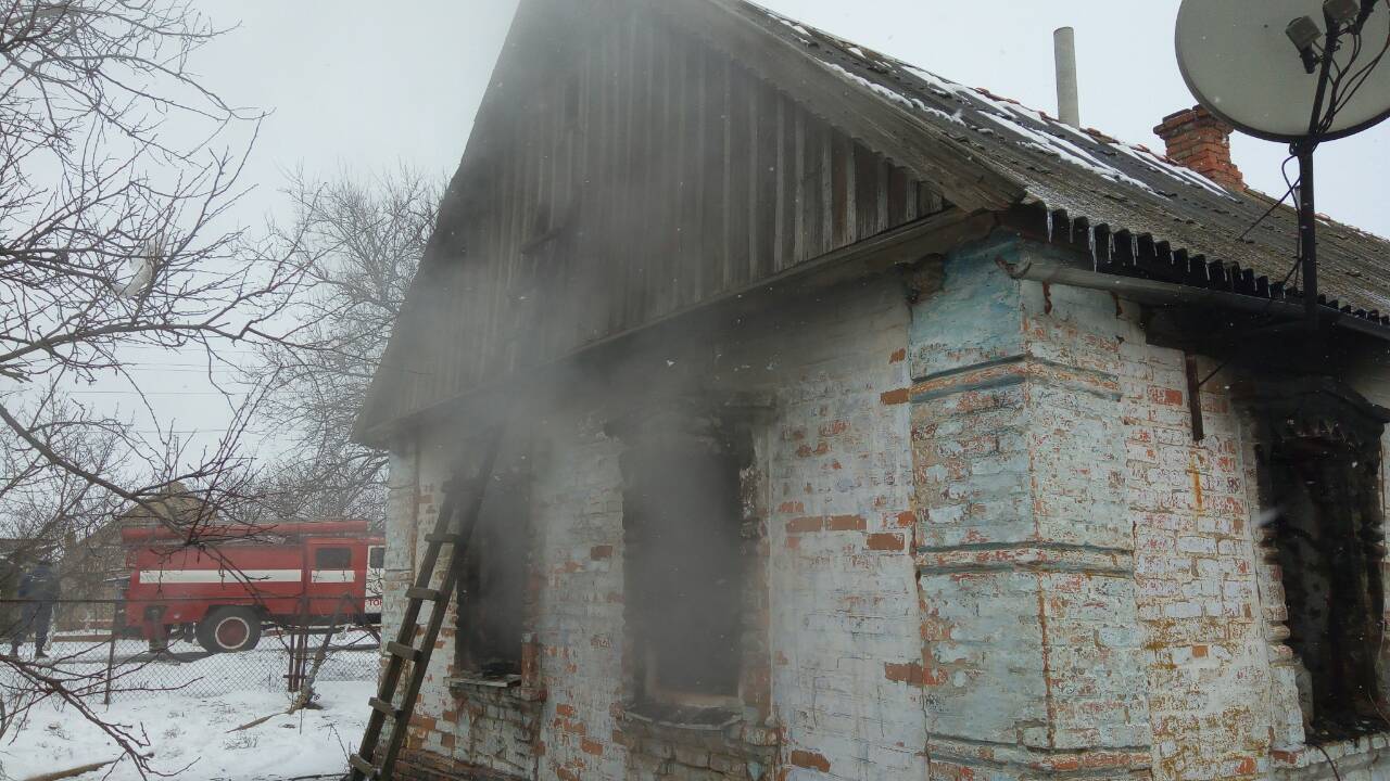 В Запорожской области спасатели ликвидировали пожар в частном доме