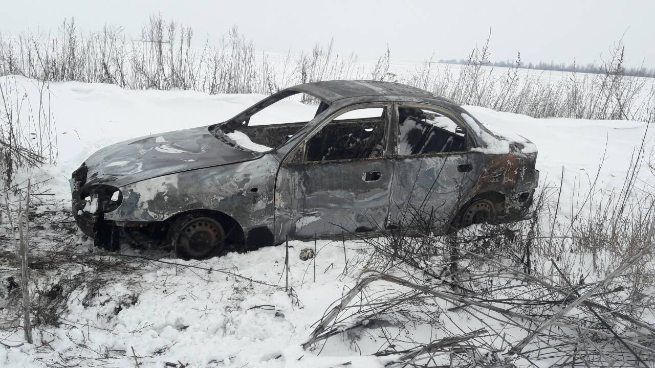 Разбойное нападение на предпринимателя: на окраине Запорожья нашли сгоревшее авто, – ФОТО