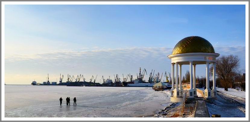 На одном из запорожских курортов разъяснили, что брать деньги за песок и тень незаконно