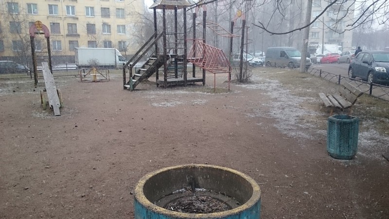 “Под крылом” города: В Запорожье около трех десятков детских площадок без владельцев