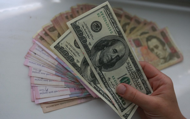 Россия вышла в лидеры по денежным переводам в Украину