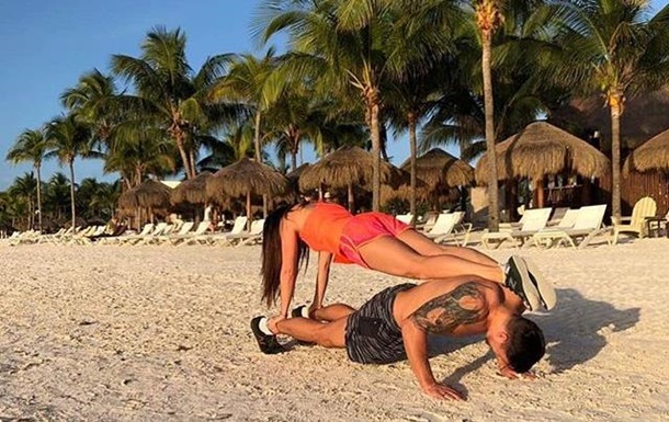 Усик показал фото тренировок с женой