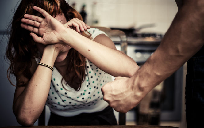 Жертвы “семейного насилия” смогут получить психологическую помощь по “телефону доверия”