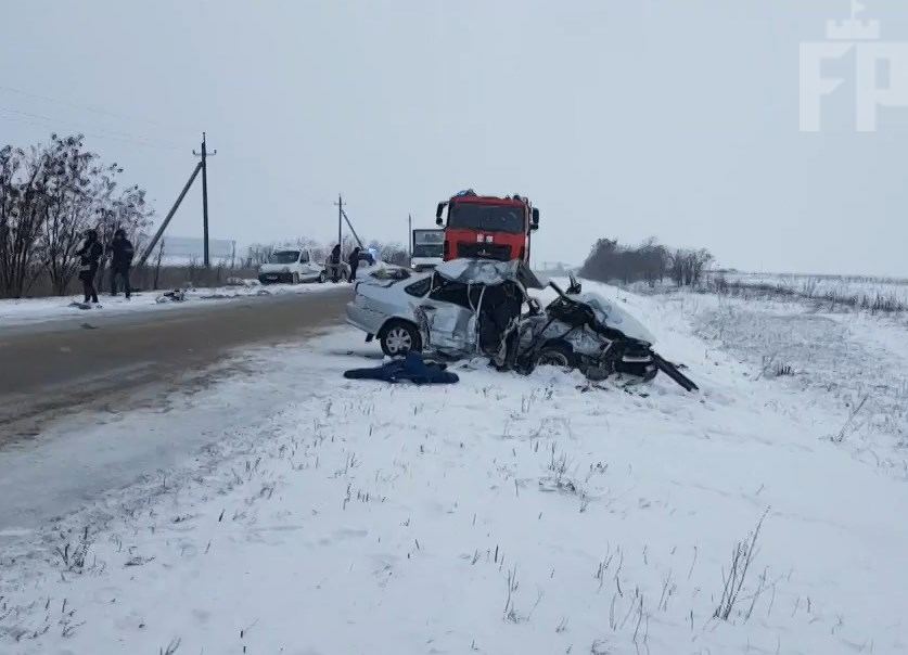Автокатастрофа под Бердянском: погиб водитель и пассажир ВАЗ 21099