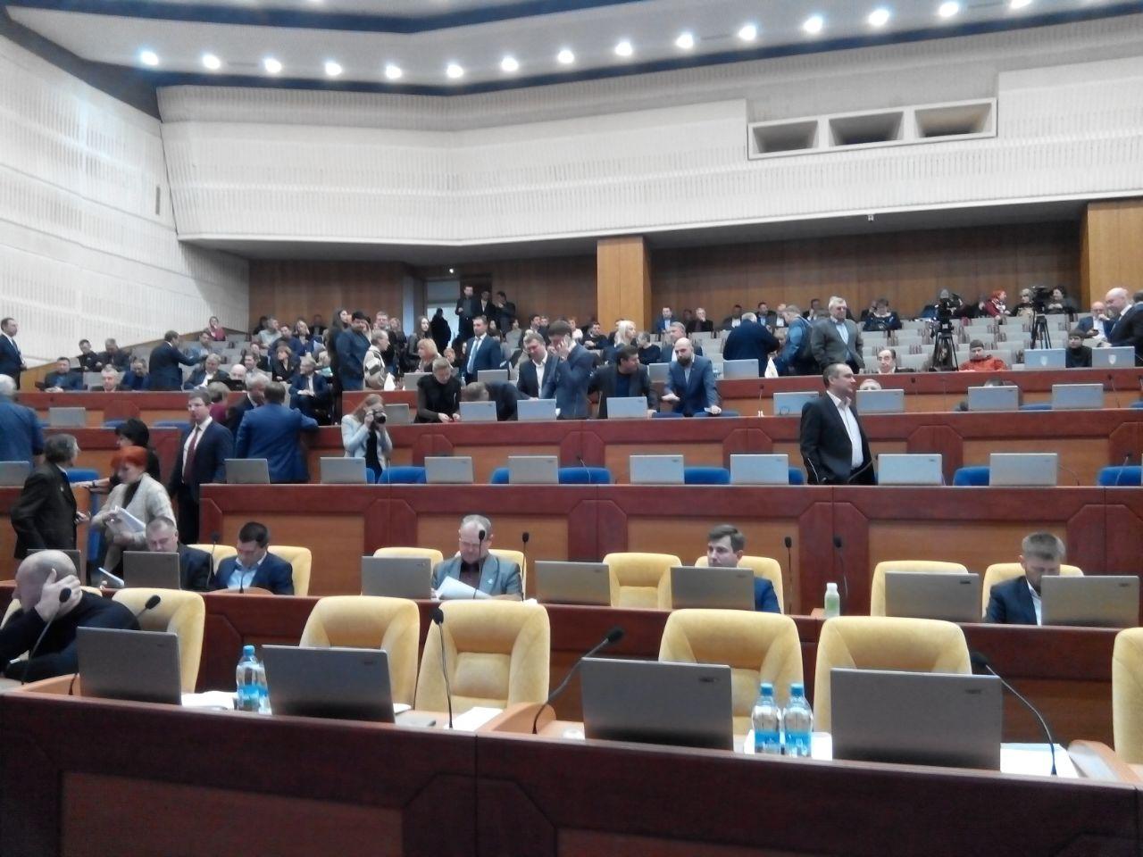 В Запорожье депутаты сформировали повестку дня 20-й сессии облсовета