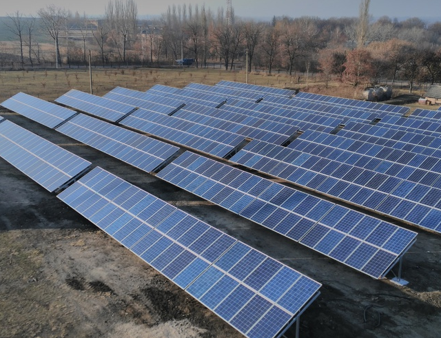 В Запорожской области запустили солнечную электростанцию