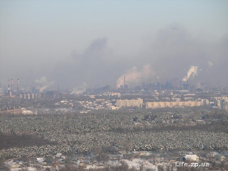 Запорожцы массово жаловались на состояние воздуха на Бабурке: эксперты загрязнений не нашли