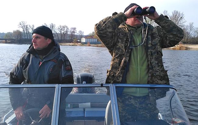 В Запорожской области на скамье подсудимых оказался главный госинспектор рыбоохранного патруля
