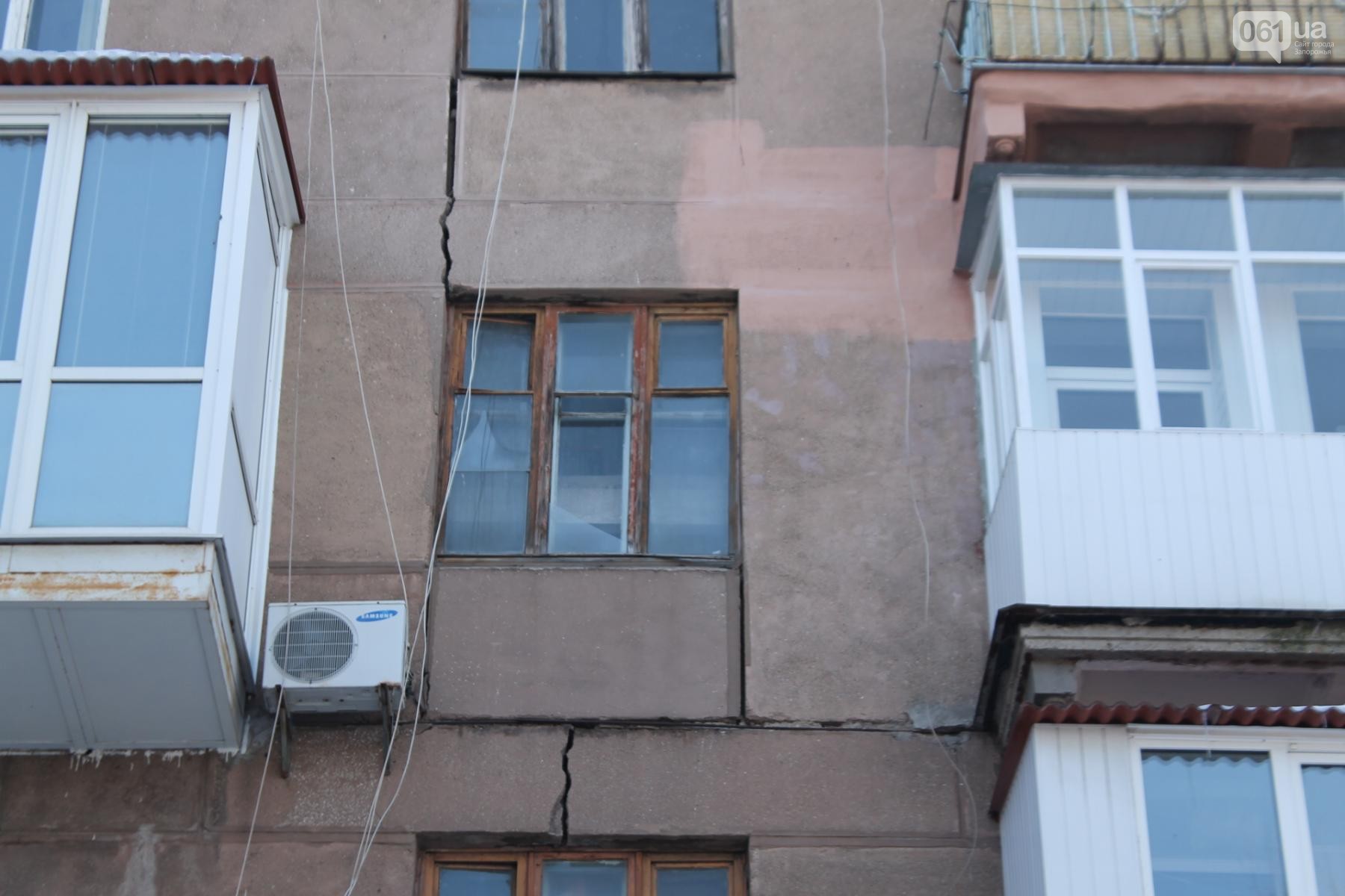 «Падающий дом» в центре Запорожья: Городские власти говорят об отсутствии угрозы обрушения