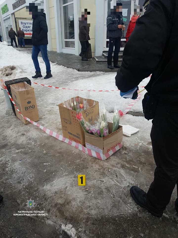 В Кропивницком злоумышленники пытались украсть ящик тюльпанов, – ФОТО