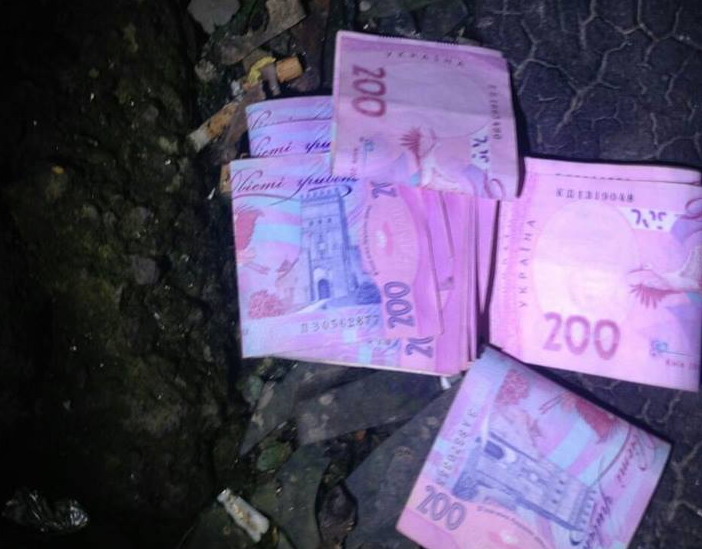 Разбой на Рустави: Грабители отобрали у мужчины 45 тысяч гривен