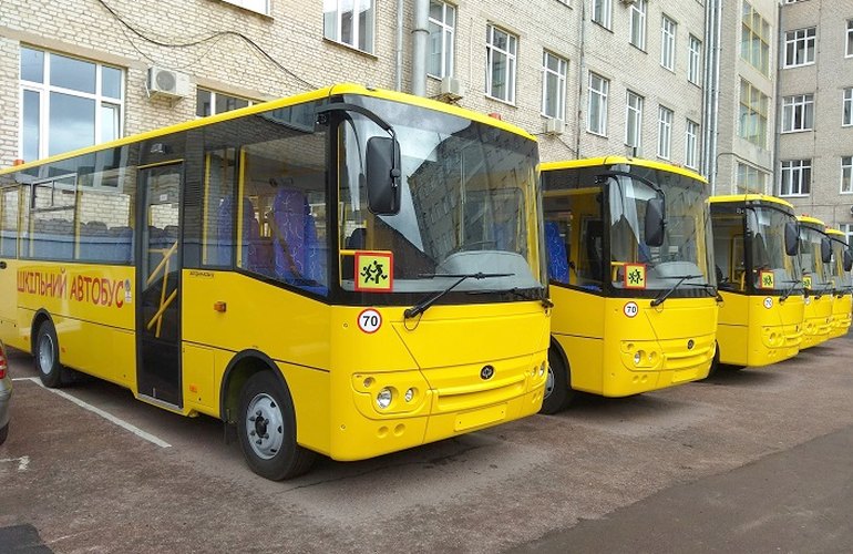 В Запорожской области пять ОТГ получат новые школьные автобусы