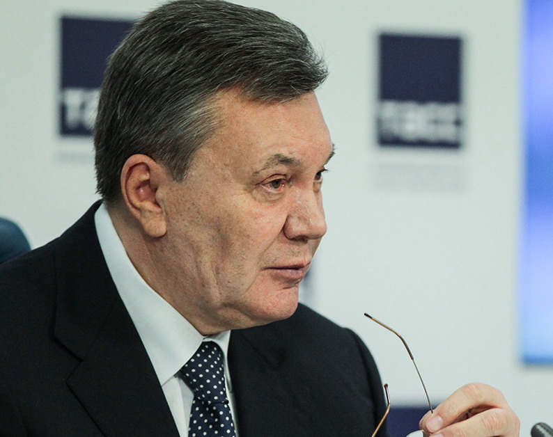 В сеть попал текст обращения Януковича к Путину о введении войск в Украину