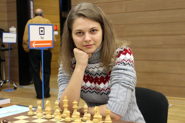 Украинская шахматистка Музычук обменялась одеждой с Роналду, – ФОТО